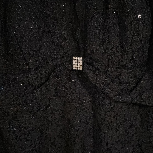 Ladies Back Dress - Picture 4 of 9